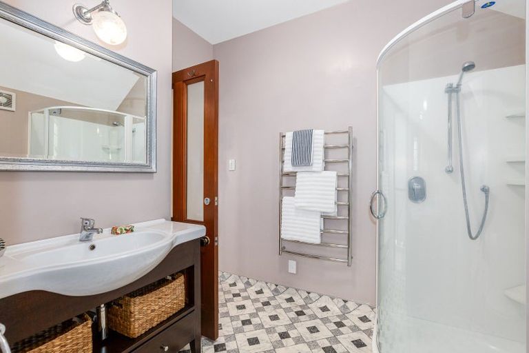 Photo of property in 335 Muritai Road, Eastbourne, Lower Hutt, 5013