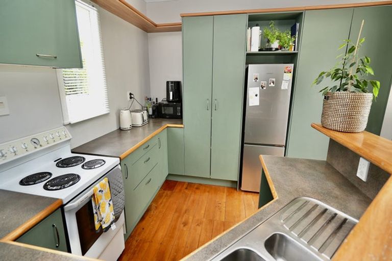 Photo of property in 43 College Street, Awapuni, Palmerston North, 4412