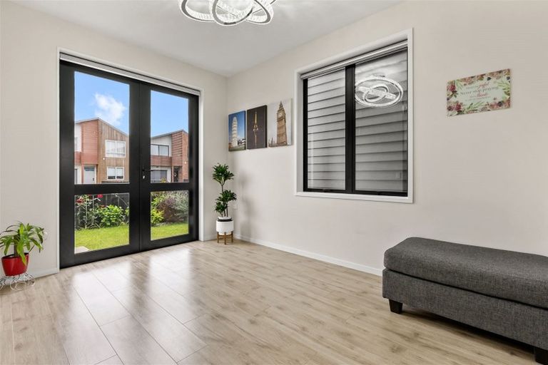 Photo of property in 5 Turehu Road, Papakura, 2110