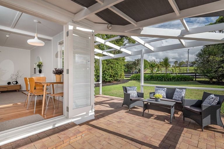 Photo of property in 118 Riverhead Road, Kumeu, 0892