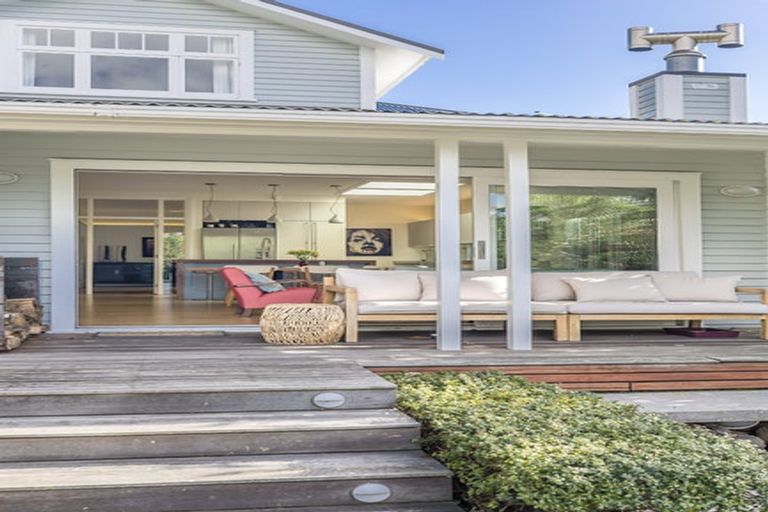 Photo of property in 59 Hector Street, Seatoun, Wellington, 6022