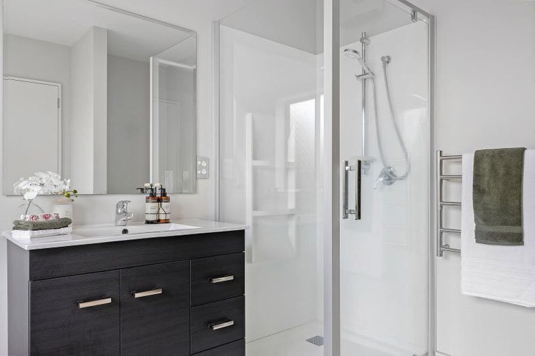 Photo of property in 15 Mollymawk Place, Woolston, Christchurch, 8023