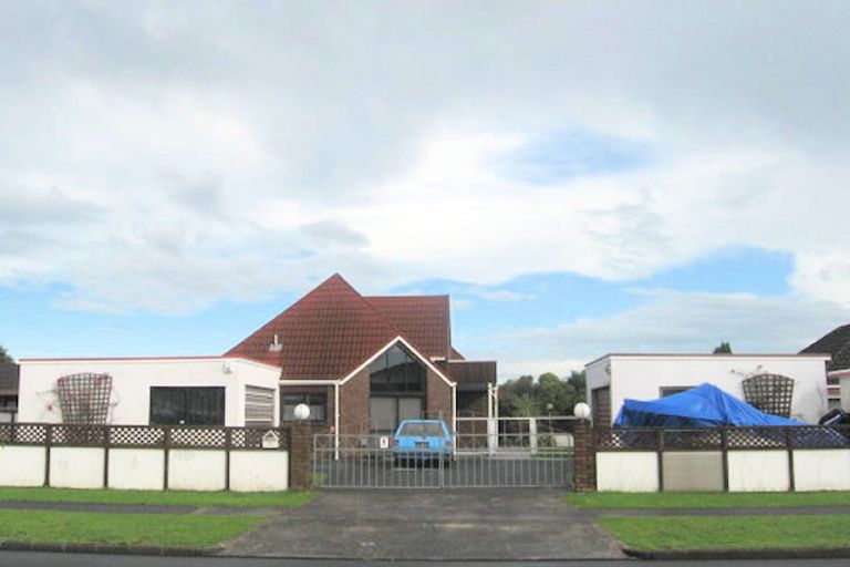 Photo of property in 57 Aviemore Drive, Highland Park, Auckland, 2010