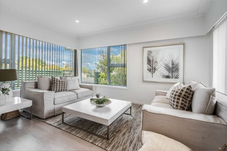 Photo of property in 1/344 Lake Road, Hauraki, Auckland, 0622