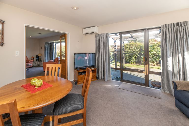 Photo of property in 45 Munro Street, Redwood, Christchurch, 8051