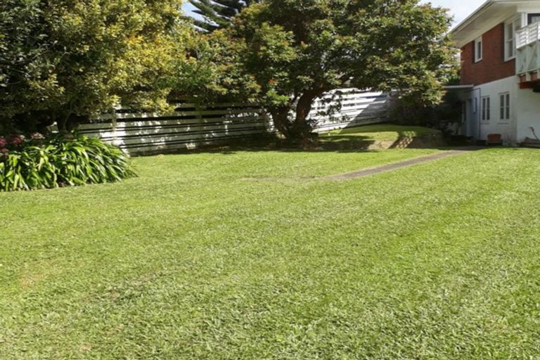 Photo of property in 12 Norfolk Rise, Waiuku, 2123