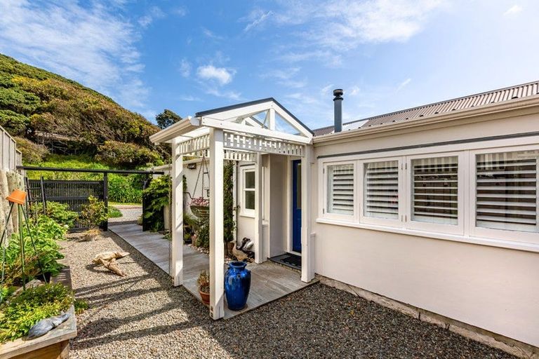 Photo of property in 3 Sand Track, Paekakariki, 5034