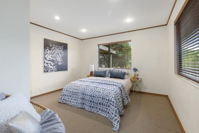 Photo of property in 16 Haast Close, Kelson, Lower Hutt, 5010