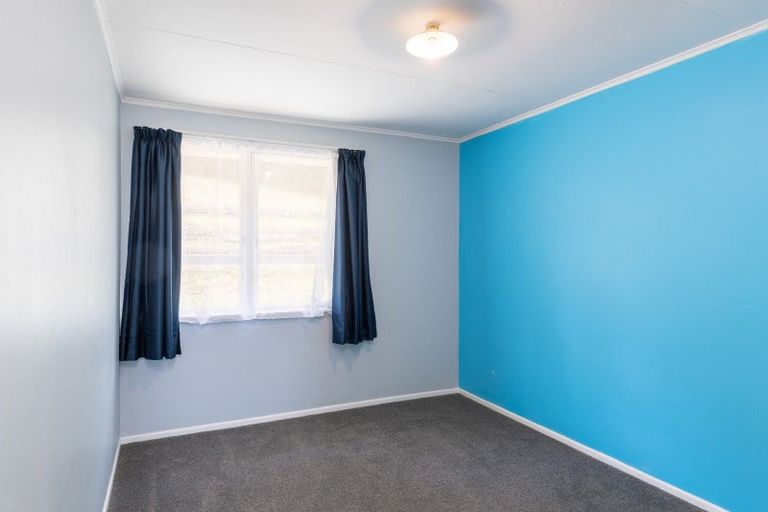 Photo of property in 54 Speargrass Grove, Timberlea, Upper Hutt, 5018