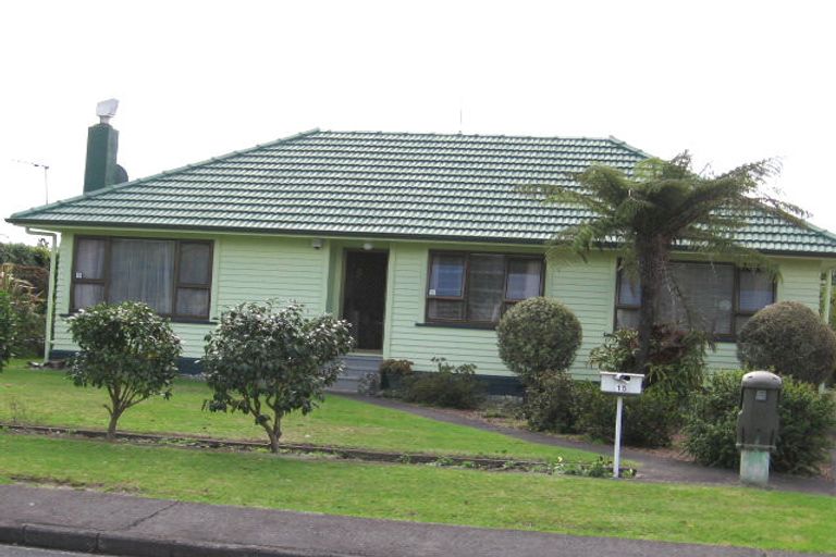 Photo of property in 15 Moor Avenue, Te Atatu Peninsula, Auckland, 0610