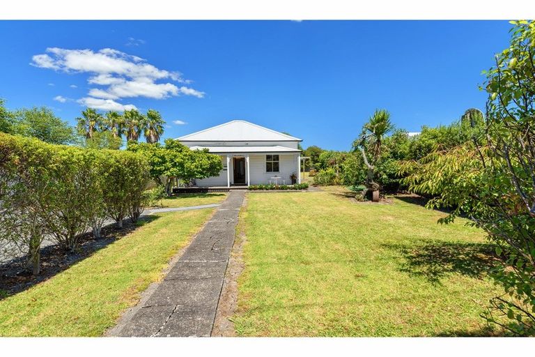 Photo of property in 51 Matakana Valley Road, Matakana, Warkworth, 0985
