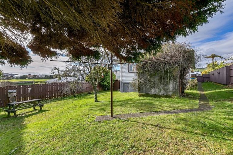 Photo of property in 17 Natone Street, Waitangirua, Porirua, 5024