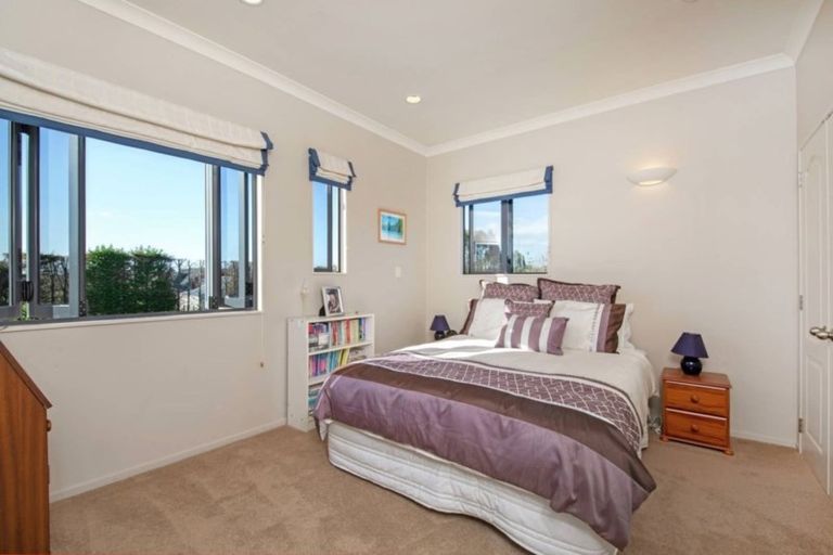 Photo of property in 68 Porterfield Road, Whitford, Howick, 2571