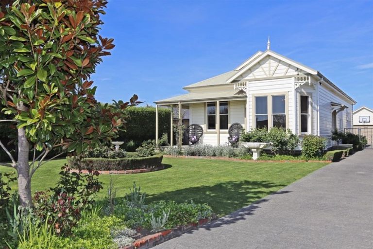 Photo of property in 100 Auckland Road, Greenmeadows, Napier, 4112