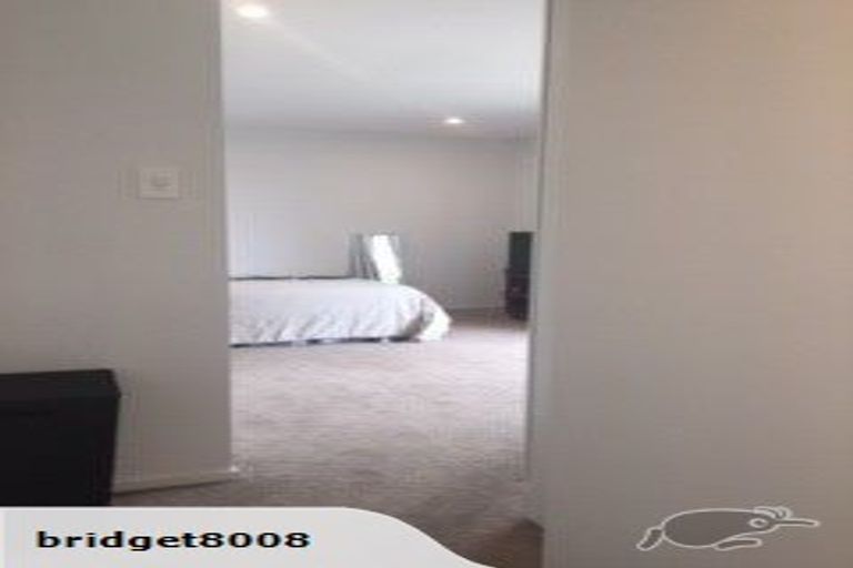 Photo of property in 2/50a Target Road, Totara Vale, Auckland, 0629