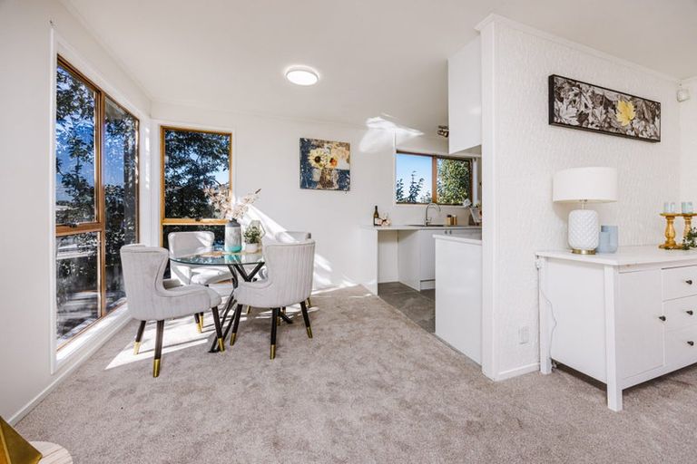 Photo of property in 43 Catkin Crescent, Papatoetoe, Auckland, 2025