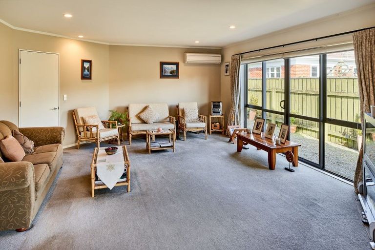 Photo of property in 85a Pohutukawa Street, Woburn, Lower Hutt, 5011