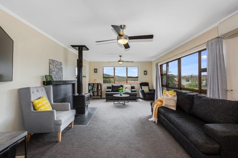 Photo of property in 9 Langwell Place, Papakowhai, Porirua, 5024