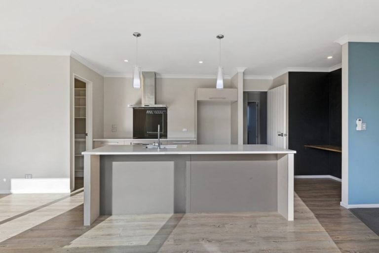 Photo of property in 4 Andesite Drive, Rolleston, 7614