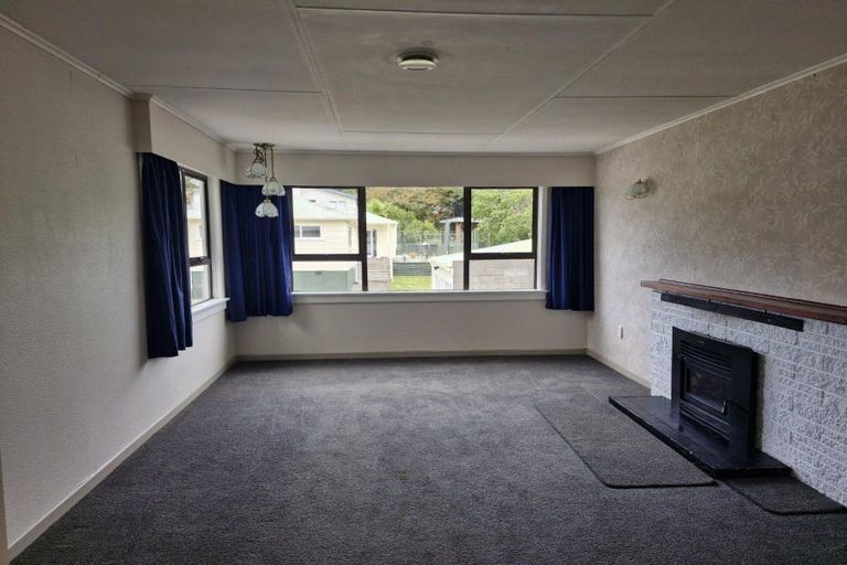 Photo of property in 5 Hillside Crescent, Westown, New Plymouth, 4310