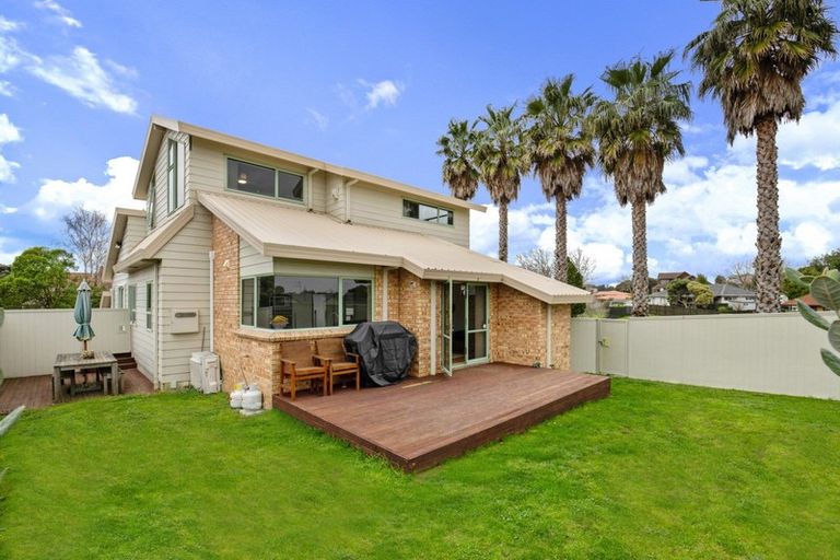 Photo of property in 37 Riverside Drive, Waiuku, 2123