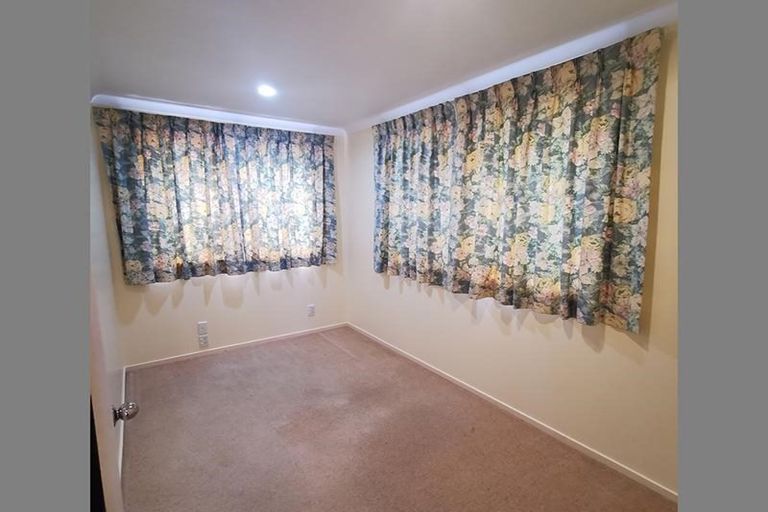 Photo of property in 3 Andover Way, Goodwood Heights, Auckland, 2105