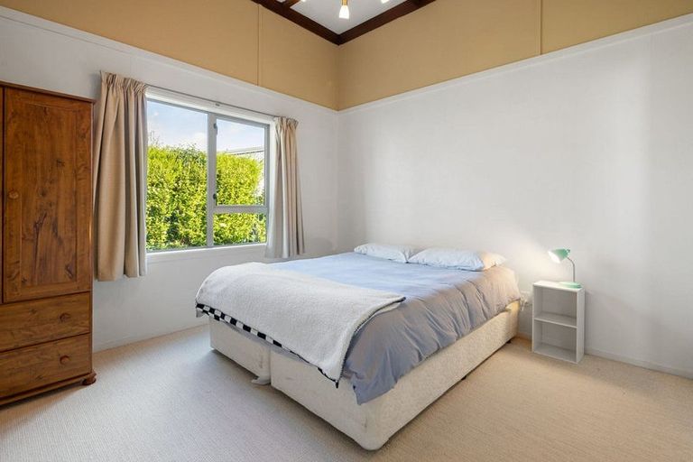 Photo of property in 40a Clare Street, Cambridge, 3434