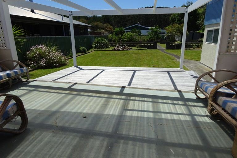 Photo of property in 7 Hennessy Street East, Foxton Beach, Foxton, 4815