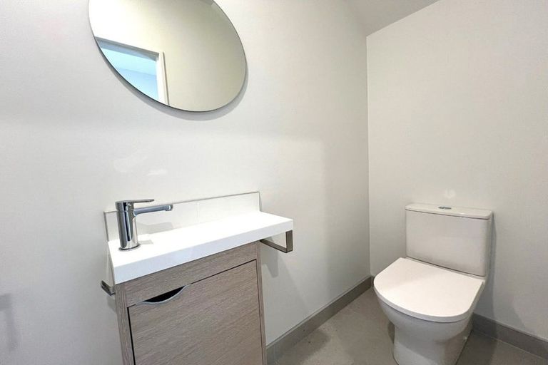 Photo of property in 4 Nuku Place, Manurewa, Auckland, 2102