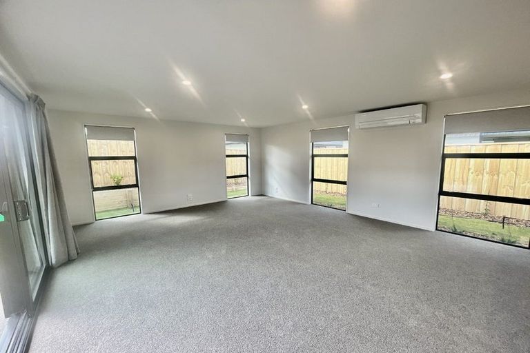 Photo of property in 6 Alex Place, Hurworth, New Plymouth, 4310