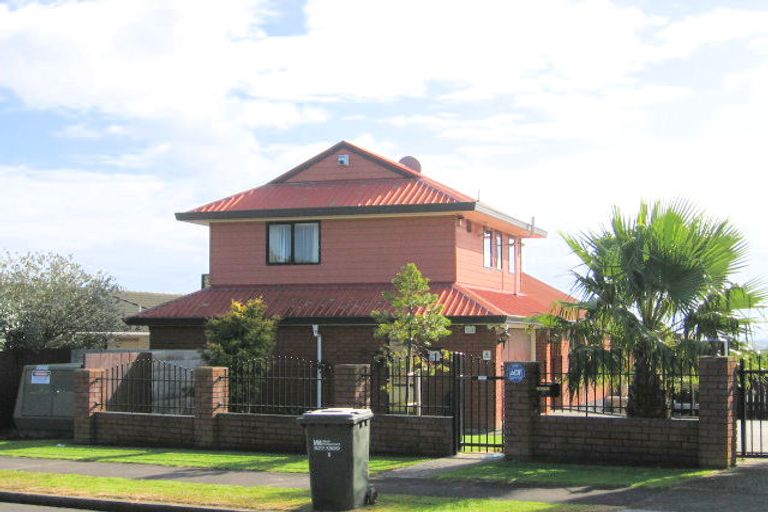 Photo of property in 3 Greenstone Place, Clover Park, Auckland, 2019