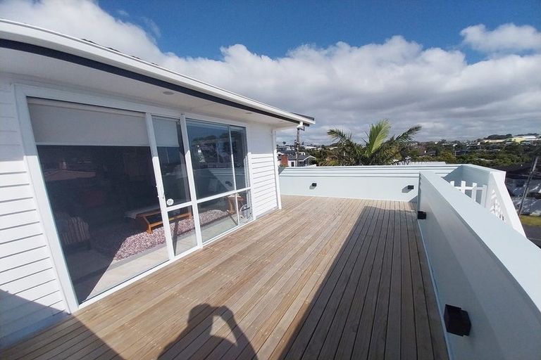 Photo of property in 2/65 Castor Bay Road, Castor Bay, Auckland, 0620