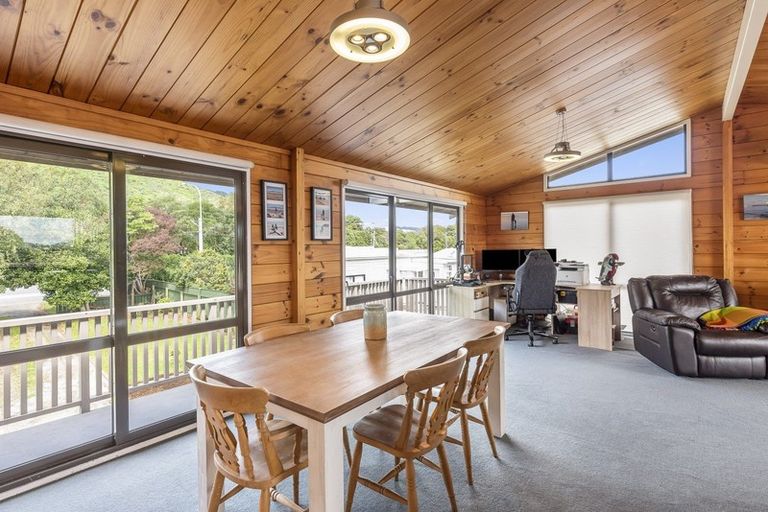 Photo of property in 132 Main Road, Waikanae, 5036