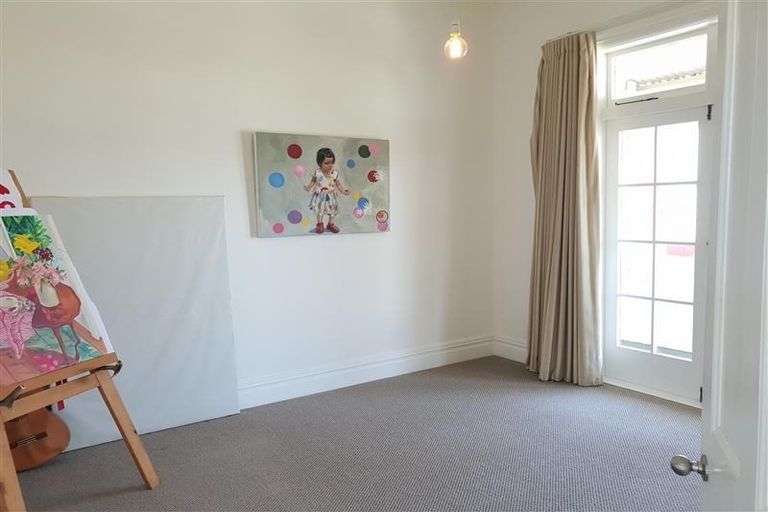 Photo of property in 9 Perrin Place, Kelvin Grove, Palmerston North, 4414