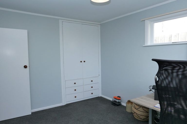 Photo of property in 50 Raumati Road, Raumati Beach, Paraparaumu, 5032