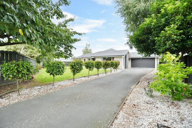 Photo of property in 17 Stanton Place, Woodend, 7610