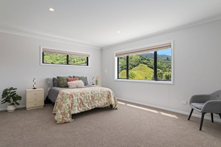 Photo of property in 6 West Terrace, Picton, 7220