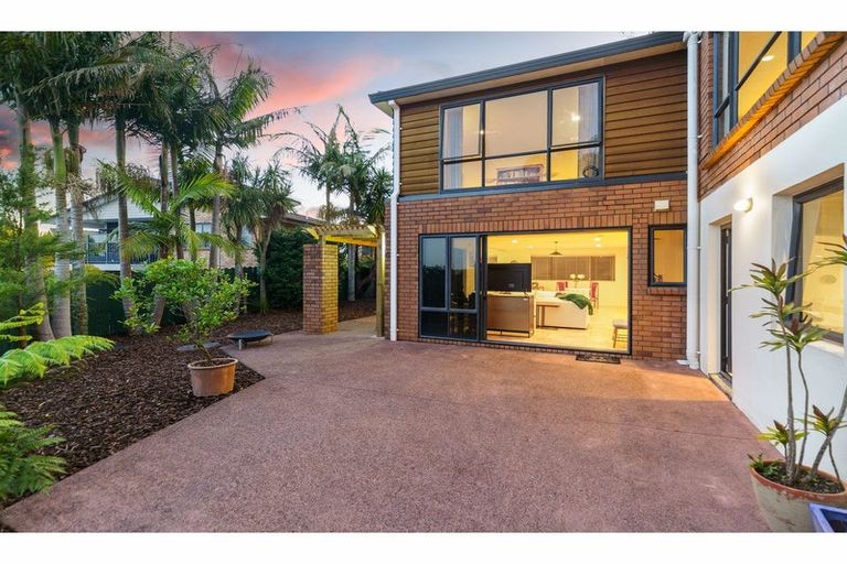 Photo of property in 16 San Lorenzo Rise, Henderson, Auckland, 0612