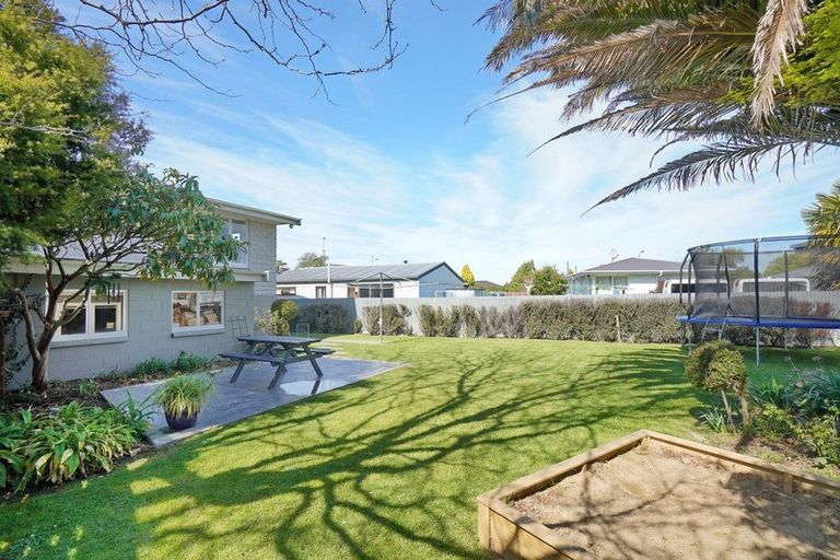 Photo of property in 3 Fraser Place, Rangiora, 7400