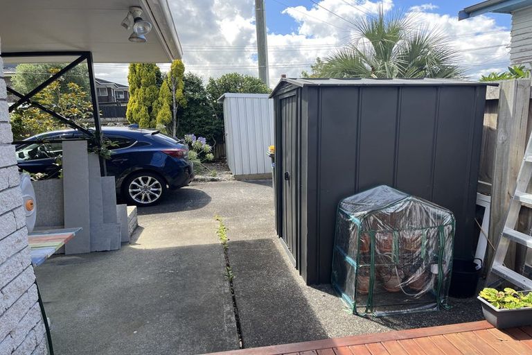 Photo of property in 1 Pleasant Road, Glen Eden, Auckland, 0602