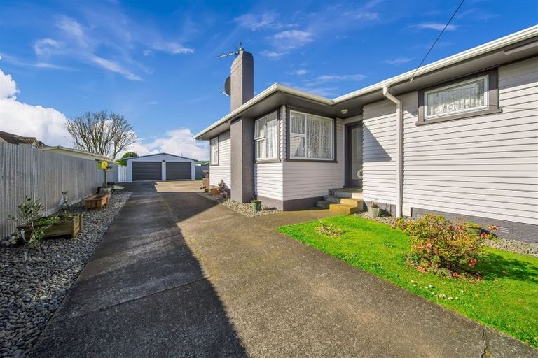 Photo of property in 8 Maire Street, Hawera, 4610