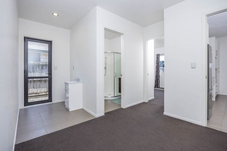 Photo of property in 15 Te Ironui Place, Huntington, Hamilton, 3210