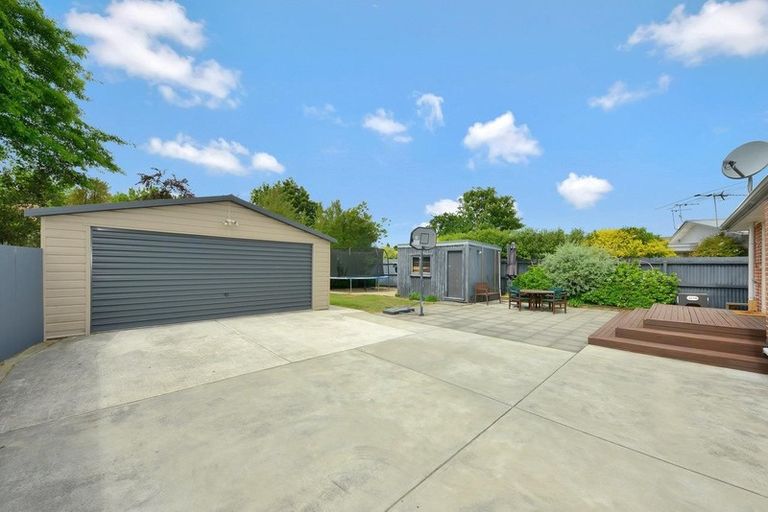 Photo of property in 19 Barclay Place, Burwood, Christchurch, 8061
