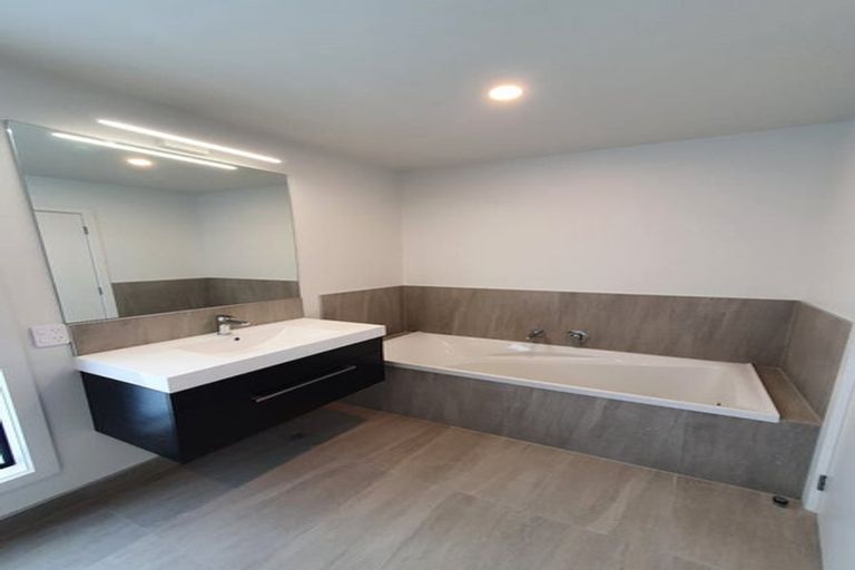 Photo of property in 9 Tokitoki Way, Kenepuru, Porirua, 5022