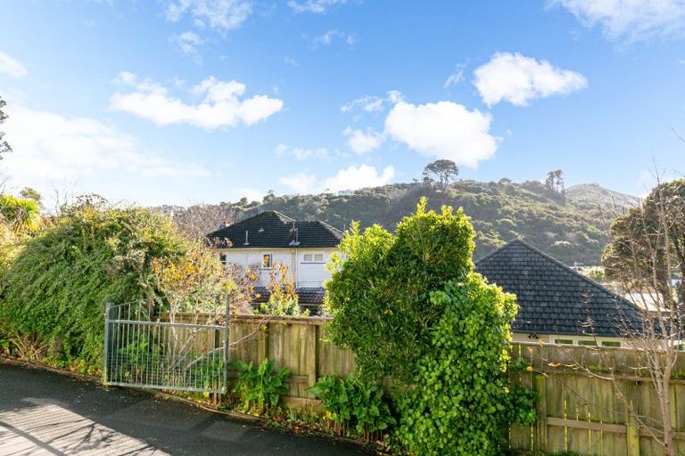 Photo of property in 307 Karori Road, Karori, Wellington, 6012