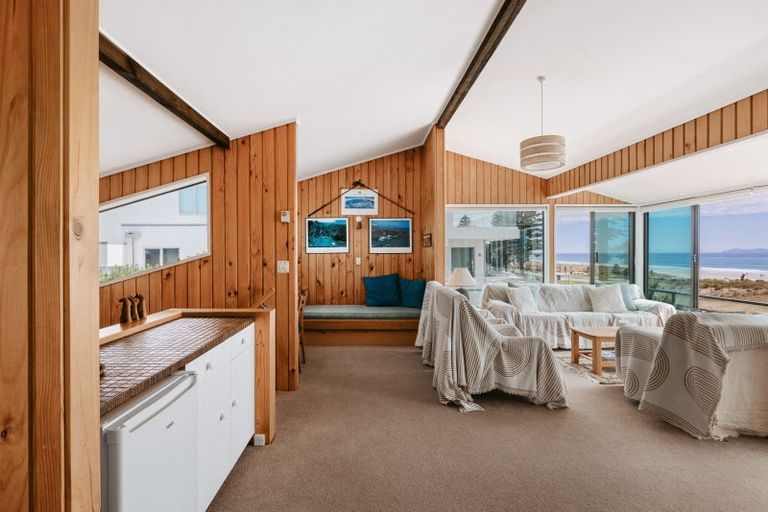 Photo of property in 69 Marine Parade, Mount Maunganui, 3116