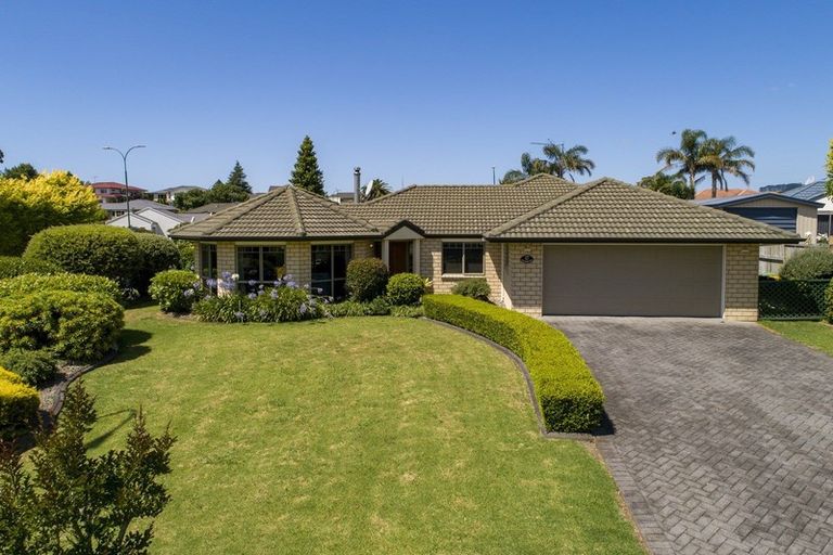 Photo of property in 1 Robinia Place, Ohauiti, Tauranga, 3112