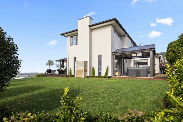 Photo of property in 10 Flynn Road, Pukekohe, 2120