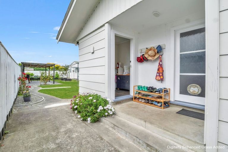 Photo of property in 111 Apollo Parade, Milson, Palmerston North, 4414