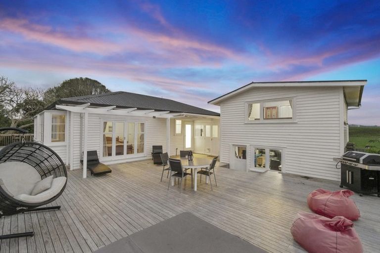 Photo of property in 2083 State Highway 16, Helensville, 0875